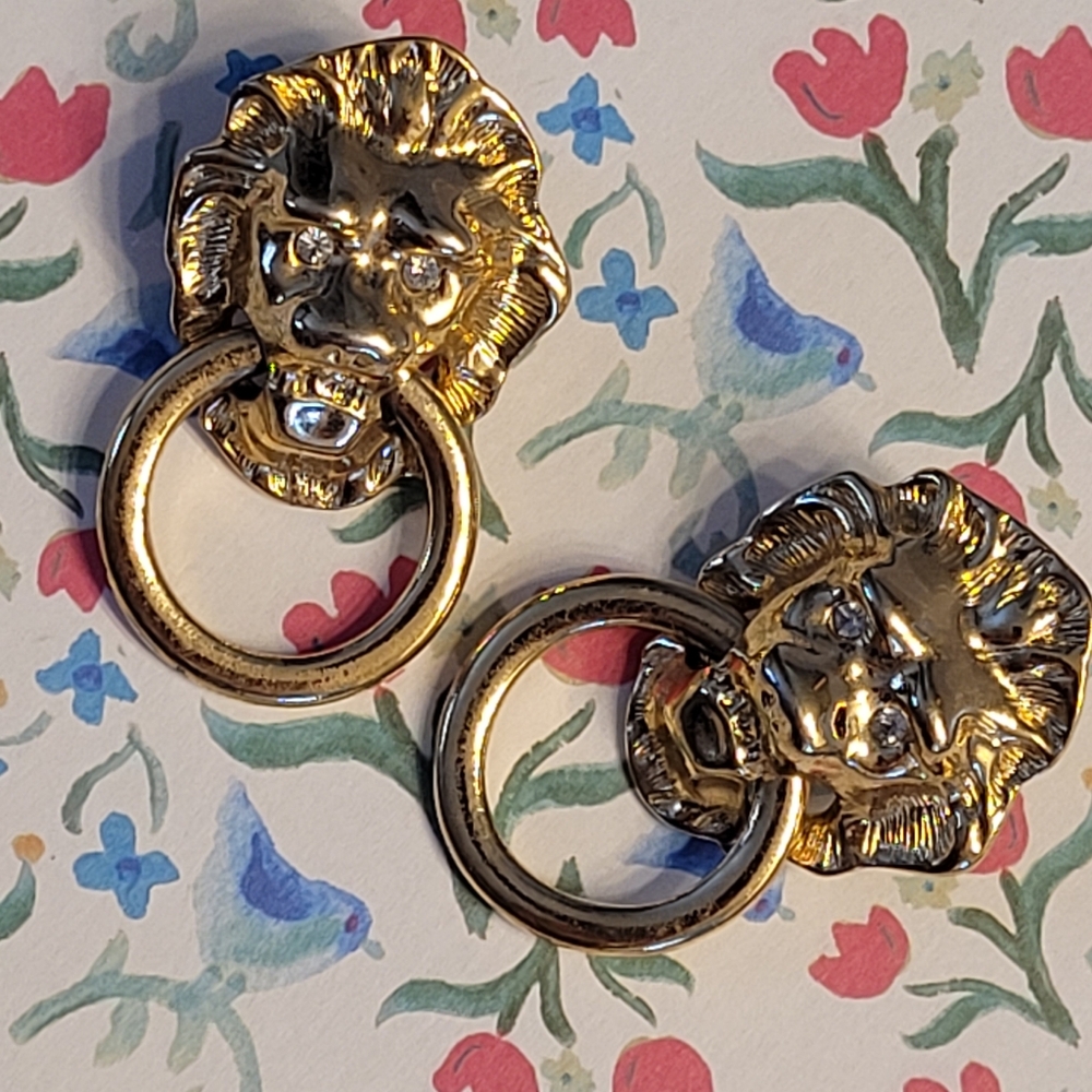 Lion Head Door Knocker Earrings Gold Plated Crystal Eyes KENNETH J LANE x AVON - Picture 7 of 15